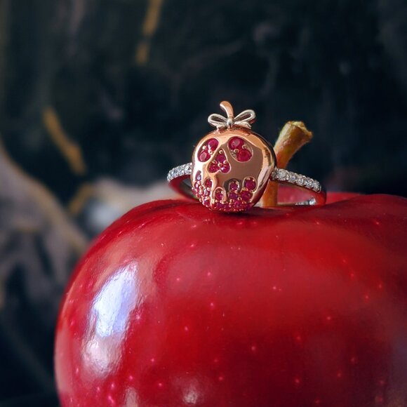 Disney Villians Snow White Poison Apple Ring, 925 Sterling Silver - Picture 8 of 10